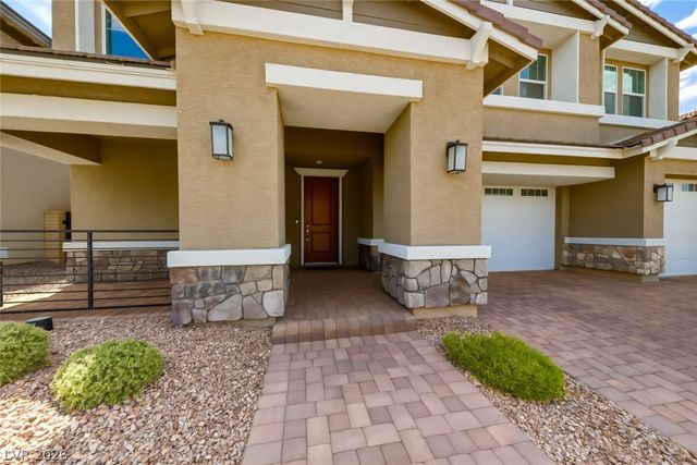 445 Winter Dove Avenue, Henderson, NV 89011