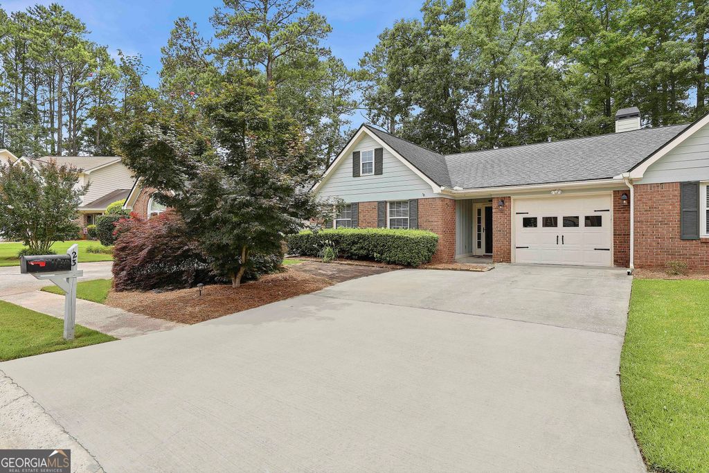 23 Dover Trail, Peachtree City, GA 30269