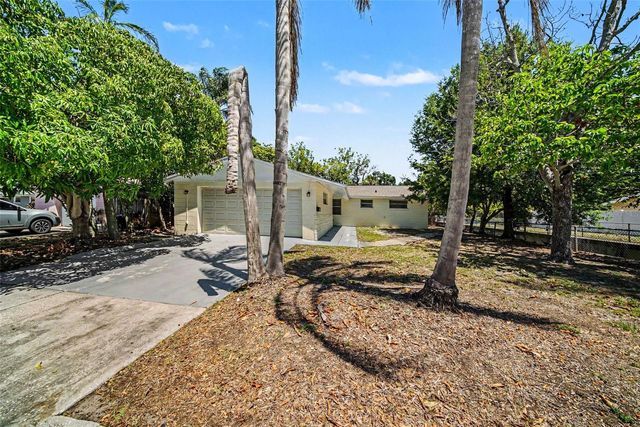 5301 82ND AVENUE N, Pinellas Park, FL 33781