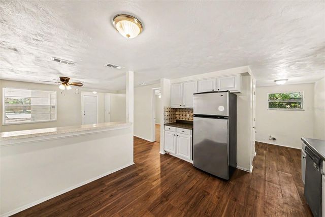 5301 82ND AVENUE N, Pinellas Park, FL 33781