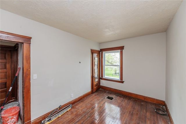 3879 W 21st Street, Cleveland, OH 44109
