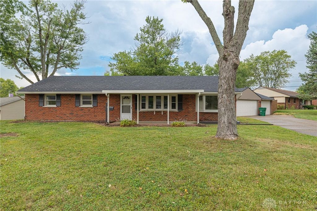 2841 Chinook Lane, Kettering, OH 45420