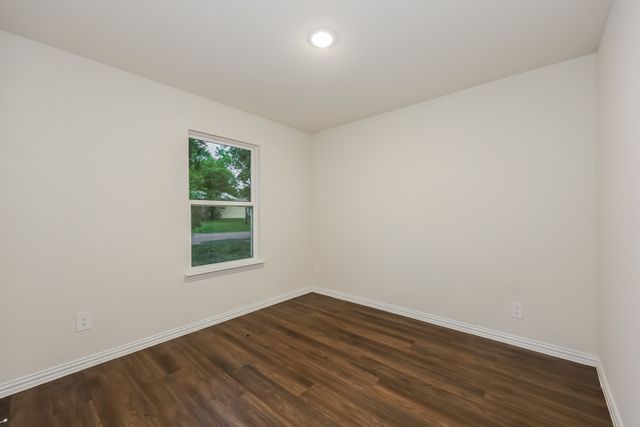 313 Bounding Main Street, Gun Barrel City, TX 75156
