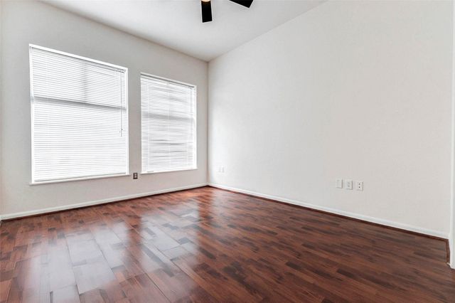 3505 Sage Road 1104, Houston, TX 77056