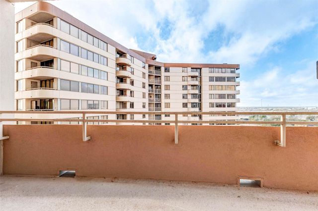 3505 Sage Road 1104, Houston, TX 77056