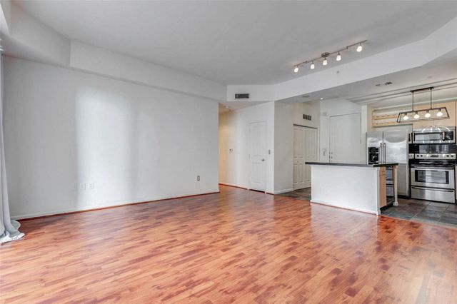 3505 Sage Road 1104, Houston, TX 77056