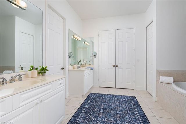 155 1st AVE S, Naples, FL 34102