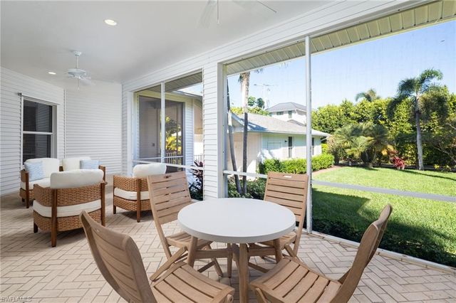 155 1st AVE S, Naples, FL 34102