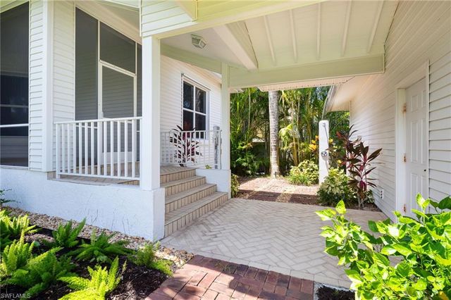 155 1st AVE S, Naples, FL 34102