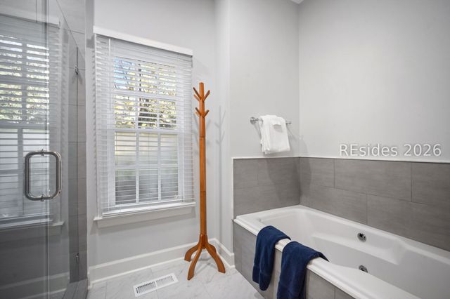 8 E Cottage Cir, Bluffton, SC 29910