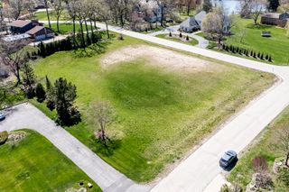 2 Equestrian Way, Lemont, IL 60439