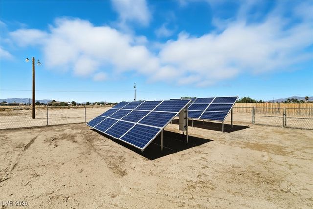 2710 South Rainbow Avenue, Pahrump, NV 89048