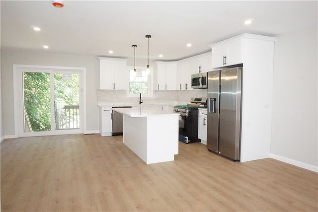 95 Sunset Avenue, Providence, RI 02909