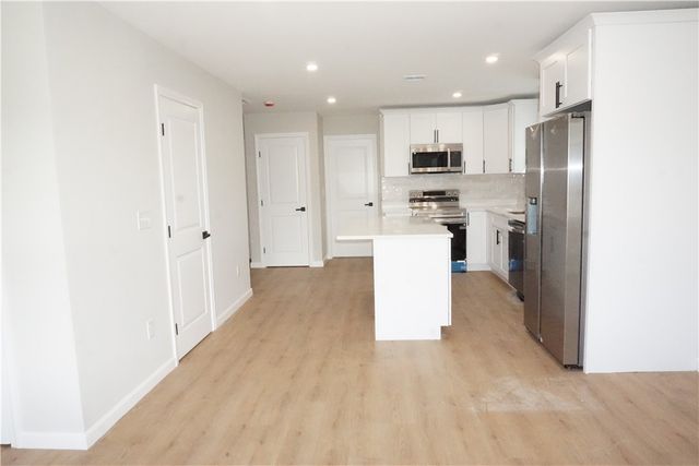 95 Sunset Avenue, Providence, RI 02909