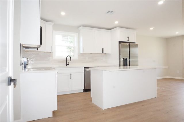 95 Sunset Avenue, Providence, RI 02909