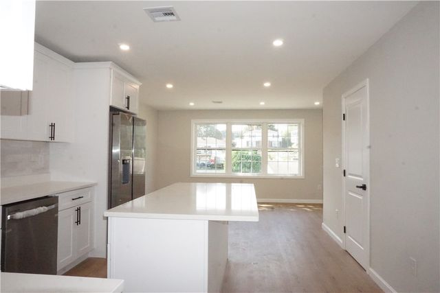 95 Sunset Avenue, Providence, RI 02909