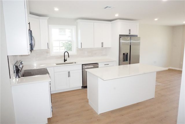 95 Sunset Avenue, Providence, RI 02909