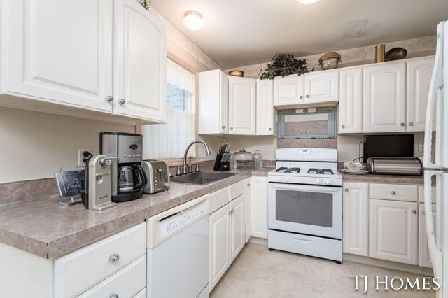 3519 Breezewood Drive Se, City Of Kentwood, MI 49512
