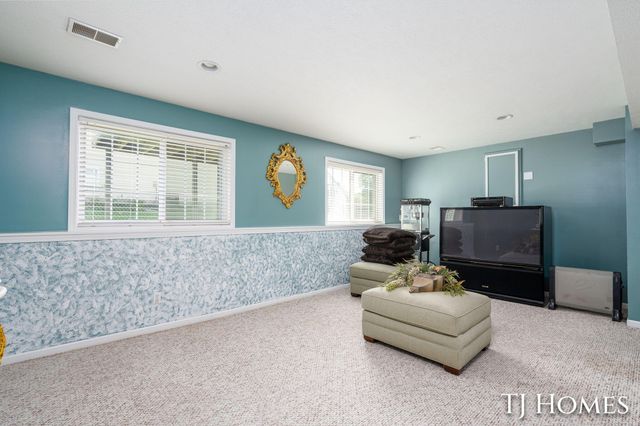 3519 Breezewood Drive Se, City Of Kentwood, MI 49512