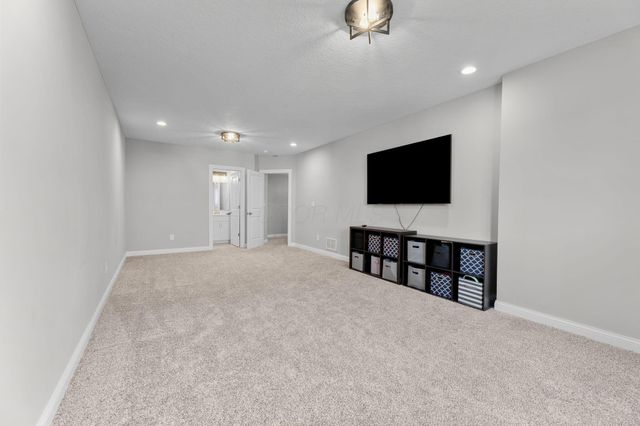 5997 Heather Ridge Drive, Delaware, OH 43015