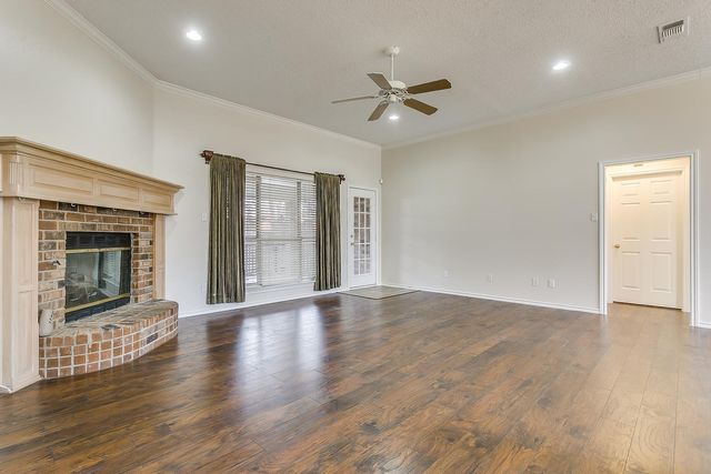 901 Evandale Road, Burleson, TX 76028