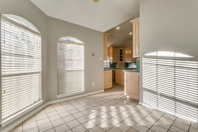 901 Evandale Road, Burleson, TX 76028