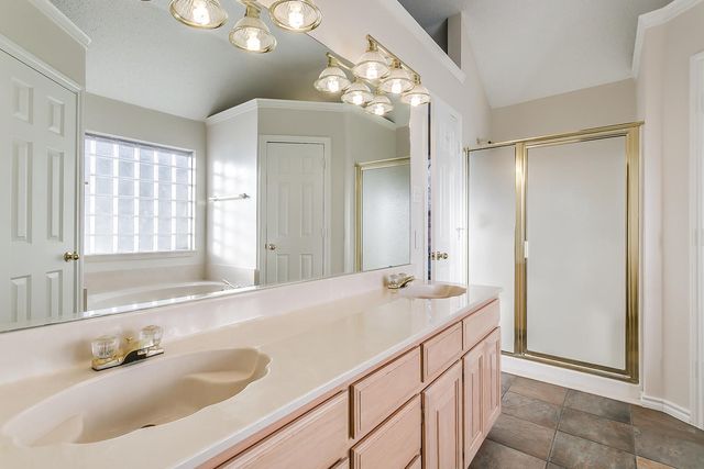 901 Evandale Road, Burleson, TX 76028