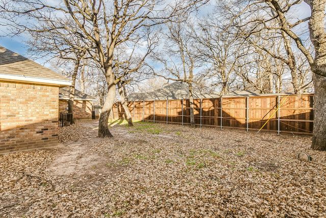 901 Evandale Road, Burleson, TX 76028
