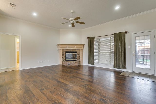 901 Evandale Road, Burleson, TX 76028