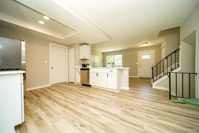 48297 Mallard Drive, New Baltimore, MI 48047
