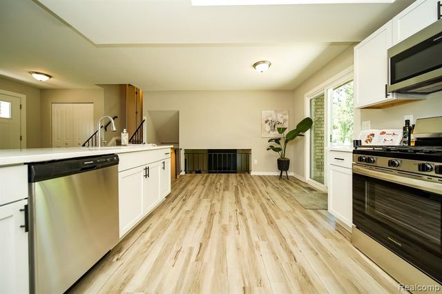 48297 Mallard Drive, New Baltimore, MI 48047