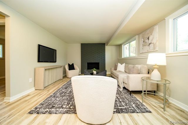 48297 Mallard Drive, New Baltimore, MI 48047