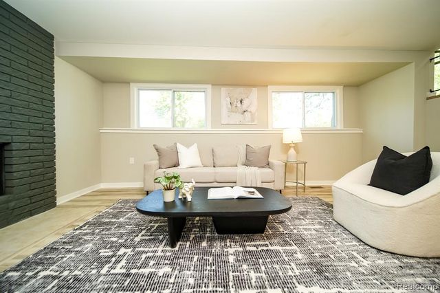 48297 Mallard Drive, New Baltimore, MI 48047