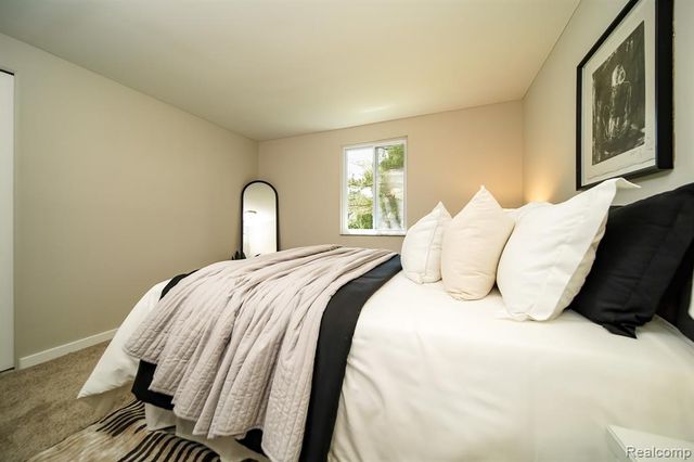 48297 Mallard Drive, New Baltimore, MI 48047