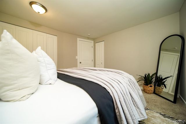 48297 Mallard Drive, New Baltimore, MI 48047