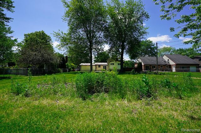 48297 Mallard Drive, New Baltimore, MI 48047