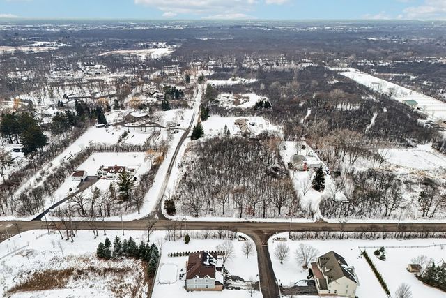 13977 W Emma Lane, Mettawa, IL 60045