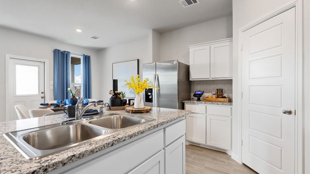 9724 MCCLANE FARM Drive, Fort Worth, TX 76036