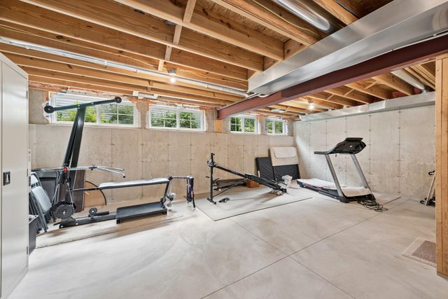 209 Sunflower Drive, Valparaiso, IN 46383