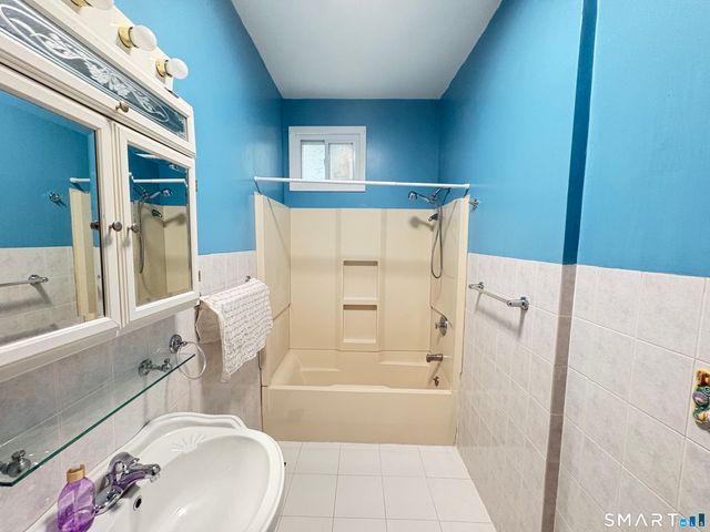 112 Wilcox Avenue 1, Meriden, CT 06451