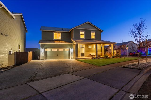 985 Riley Drive E, Enumclaw, WA 98022