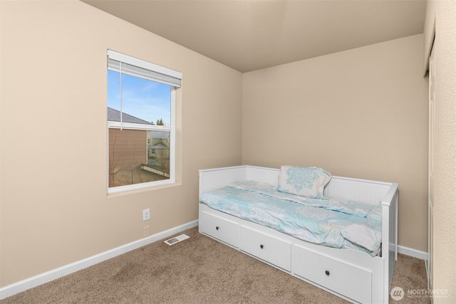 985 Riley Drive E, Enumclaw, WA 98022