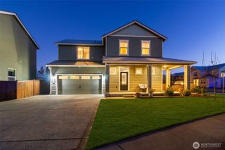 985 Riley Drive E, Enumclaw, WA 98022