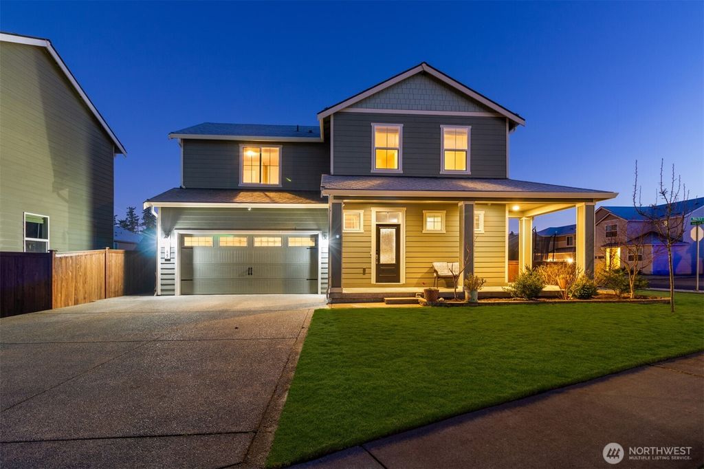 985 Riley Drive E, Enumclaw, WA 98022