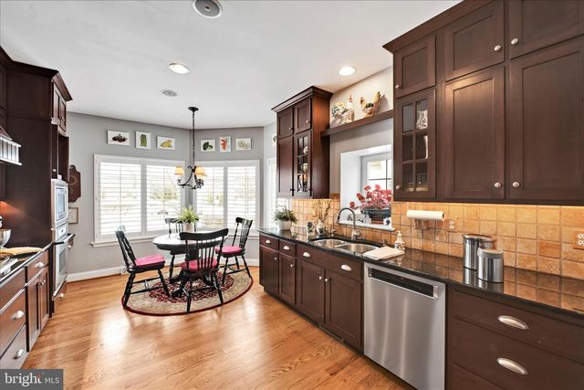 728 WOODFIELD DR, Lititz, PA 17543