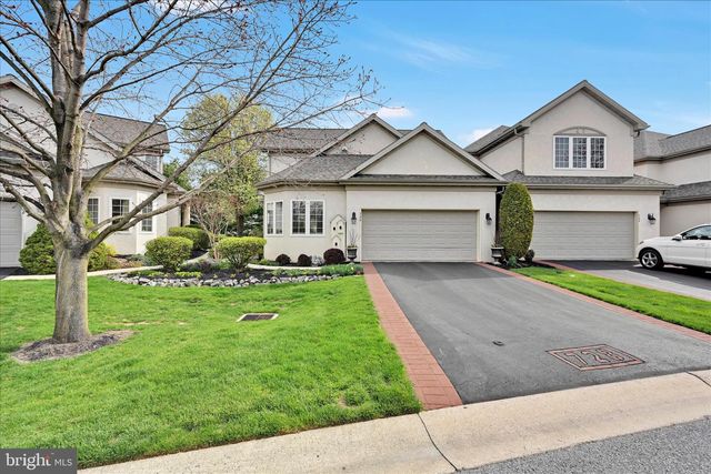 728 WOODFIELD DR, Lititz, PA 17543