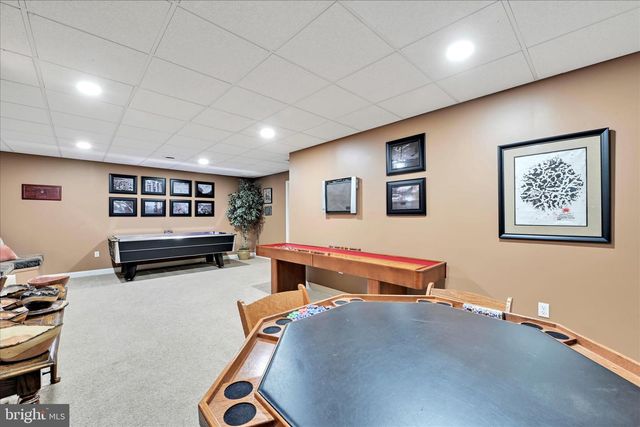 728 WOODFIELD DR, Lititz, PA 17543