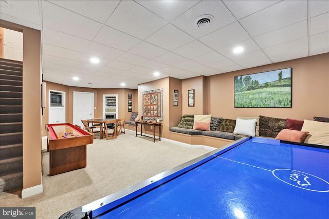 728 WOODFIELD DR, Lititz, PA 17543