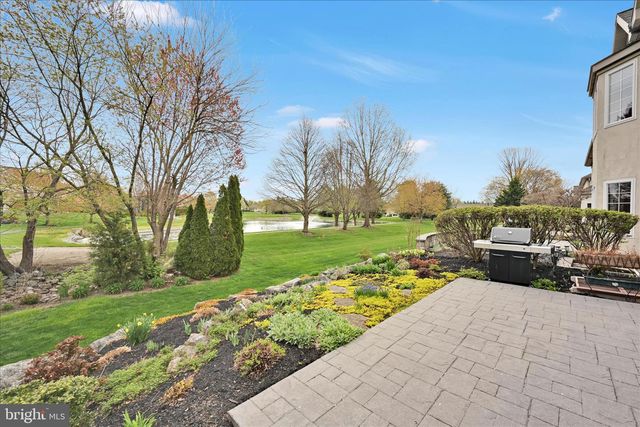728 WOODFIELD DR, Lititz, PA 17543