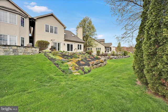 728 WOODFIELD DR, Lititz, PA 17543